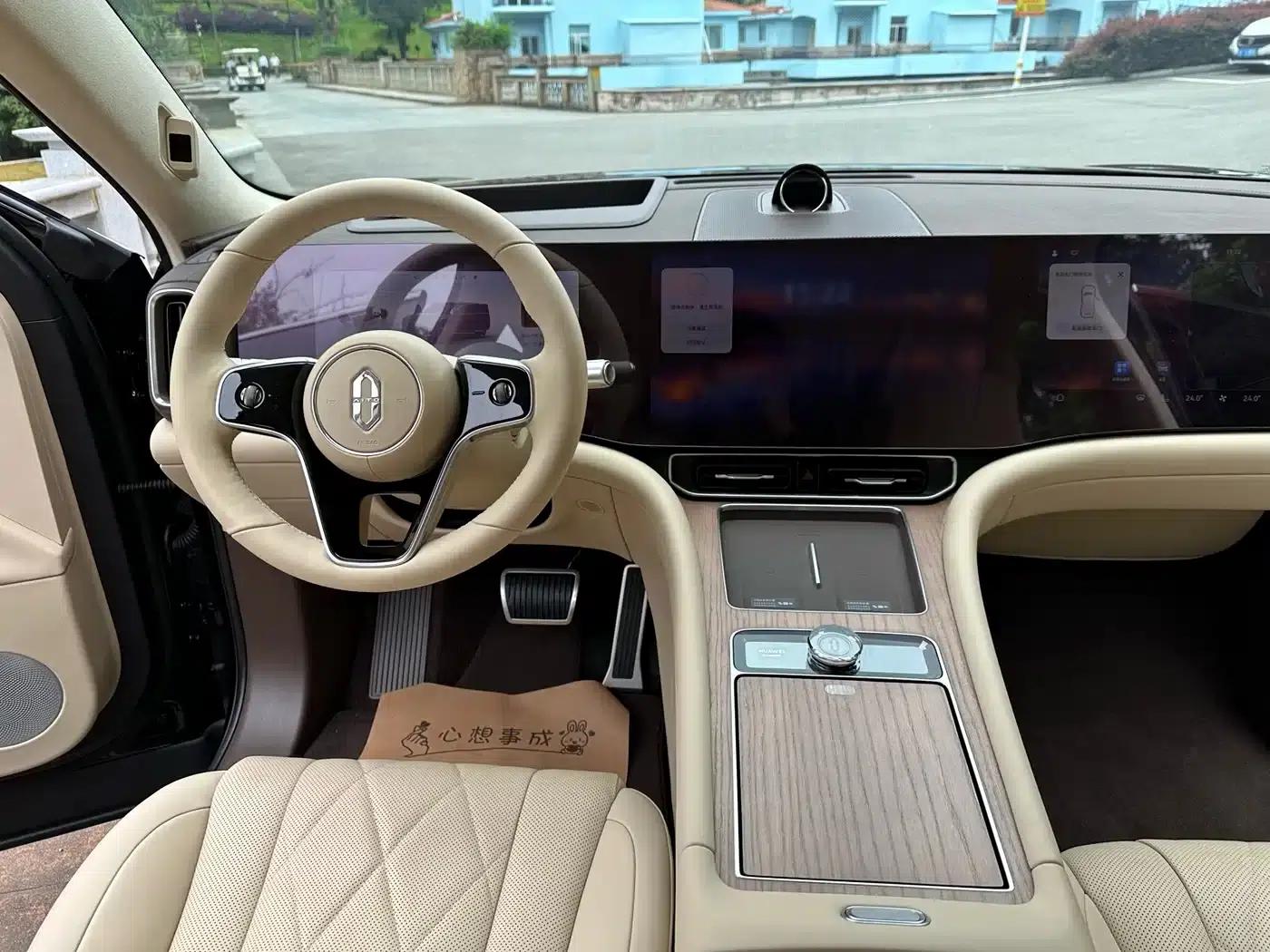 Wenjie M9 2024 Range Extended Ultra Edition 42kWh 6-Seater — миниатюра 6