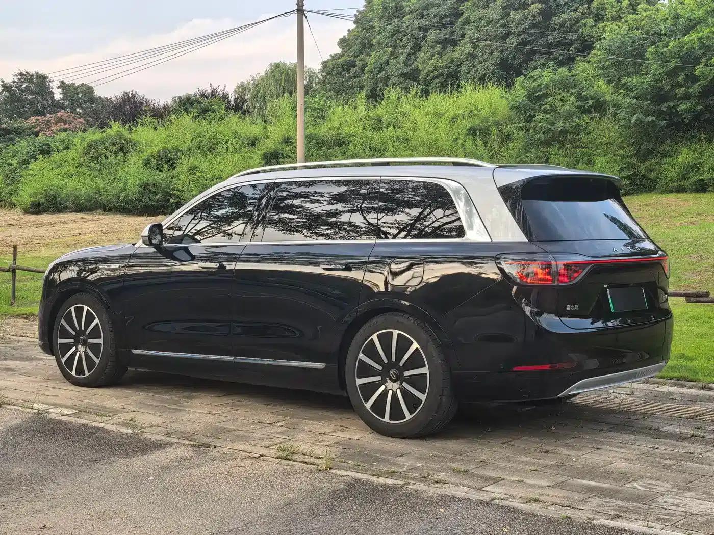 Wenjie M9 2024 Range Extended Ultra Edition 52kWh 6-Seater — миниатюра 8