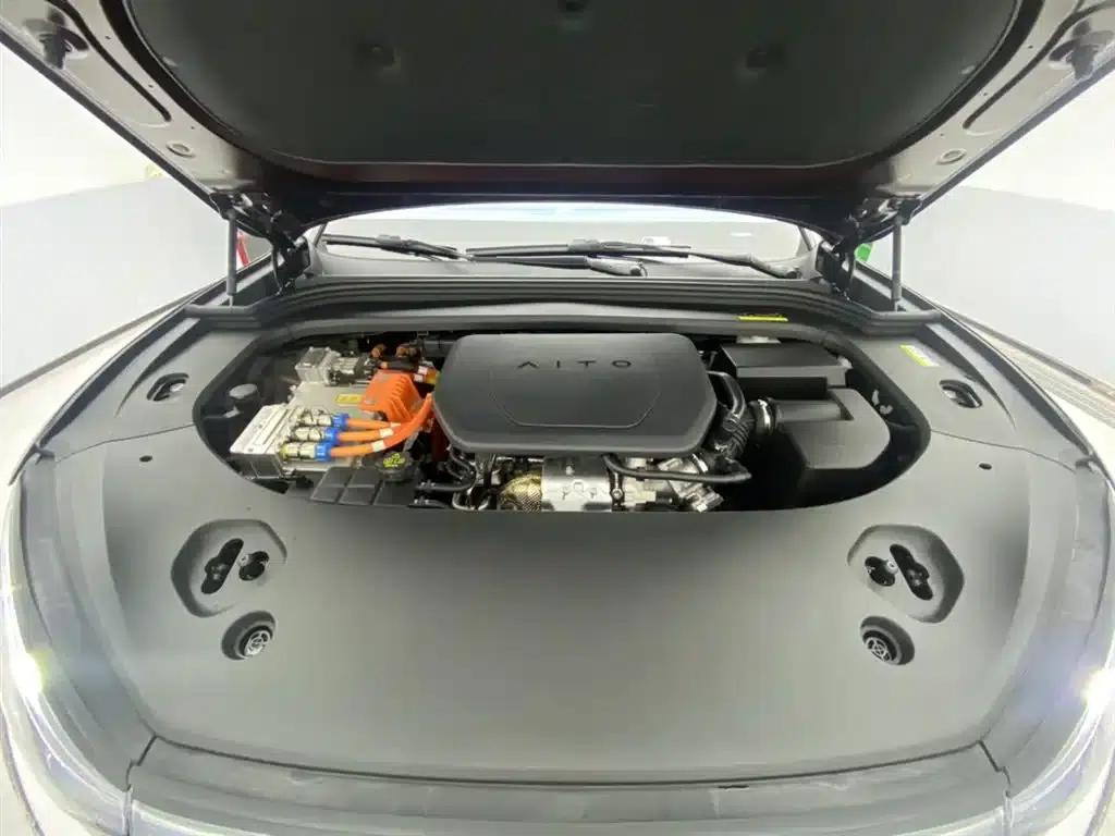 Wenjie M9 2025 Ultra Extended Range Edition (52kWh, 6-seater, 192-line LiDAR) — миниатюра 12