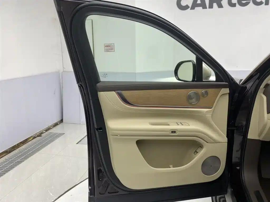 Wenjie M9 2025 Ultra Extended Range Edition (52kWh, 6-seater, 192-line LiDAR) — миниатюра 16