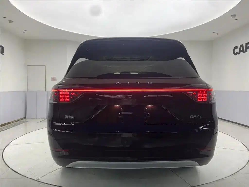 Wenjie M9 2025 Ultra Extended Range Edition (52kWh, 6-seater, 192-line LiDAR) — миниатюра 6