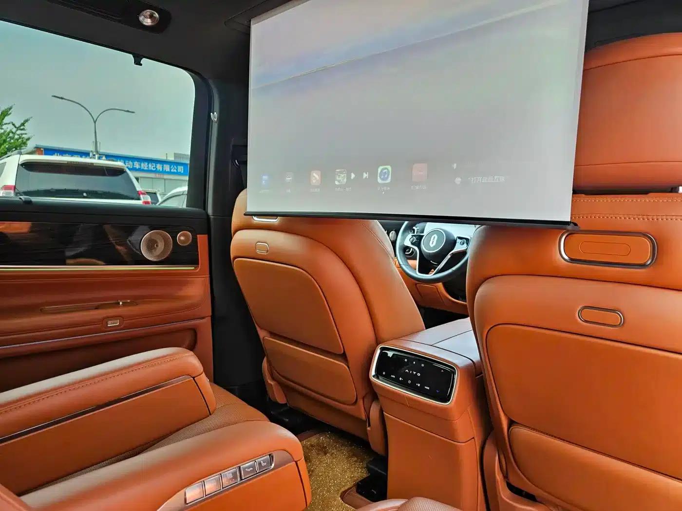 Wenjie M9 2024 Range Extended Ultra Edition 42kWh 6-Seater — миниатюра 16