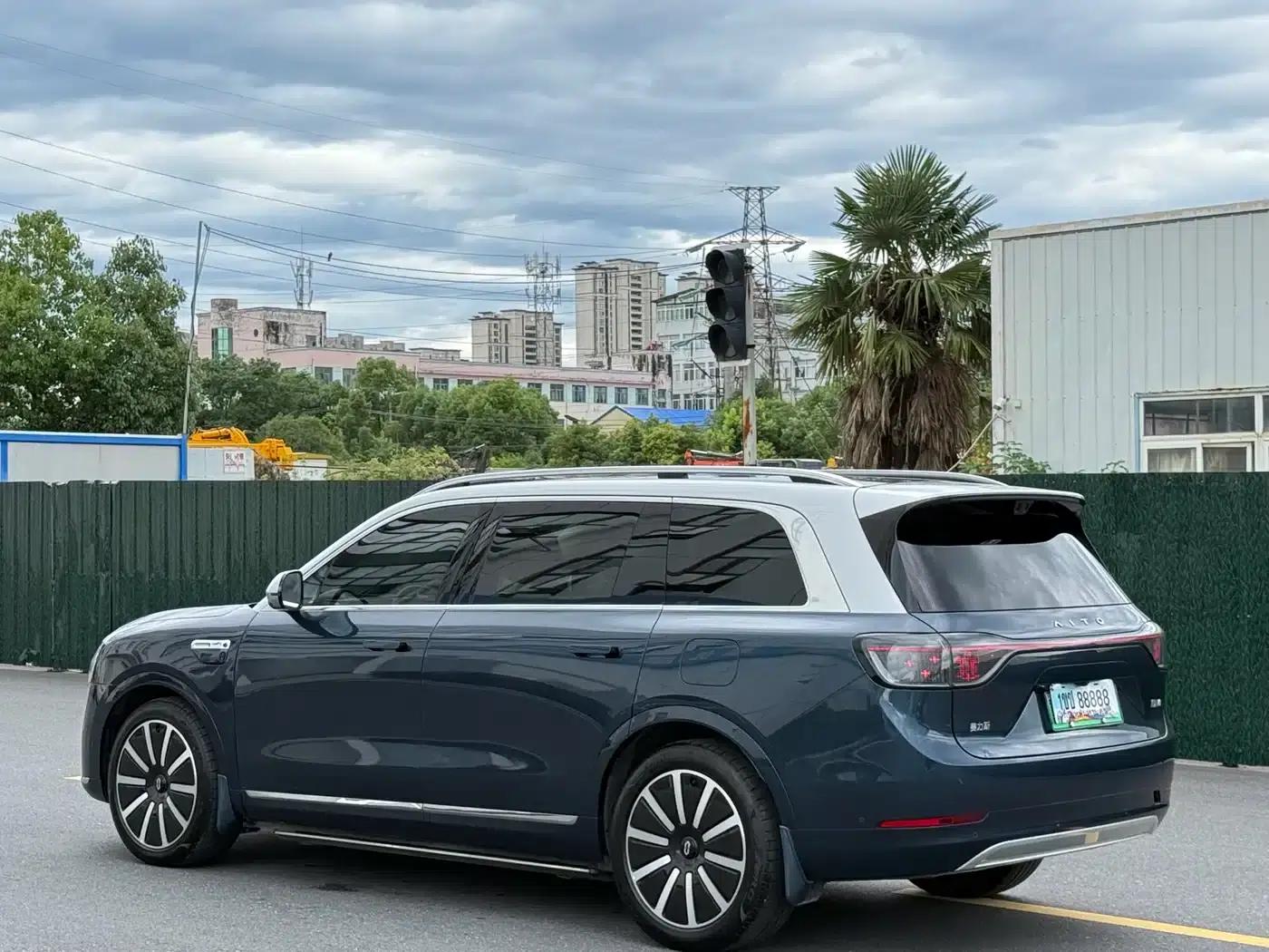 Wenjie M9 2025 Ultra Extended Range Edition 52kWh 6-Seat Version (192-line LiDAR) — миниатюра 27