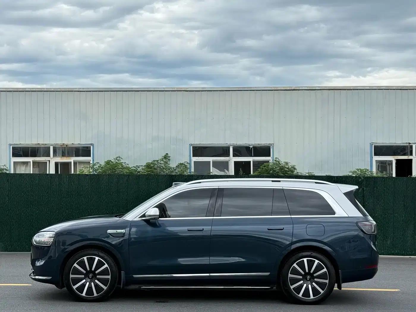 Wenjie M9 2025 Ultra Extended Range Edition 52kWh 6-Seat Version (192-line LiDAR) — миниатюра 4