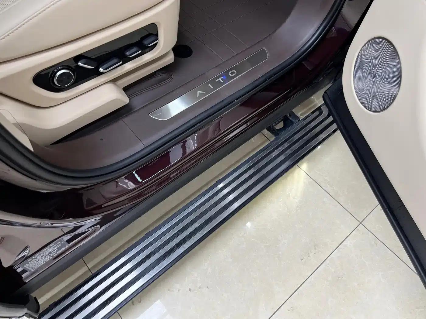 Wenjie M9 2025 Ultra Extended Range Edition 52kWh 6-Seat Version (192-line LiDAR) — миниатюра 19