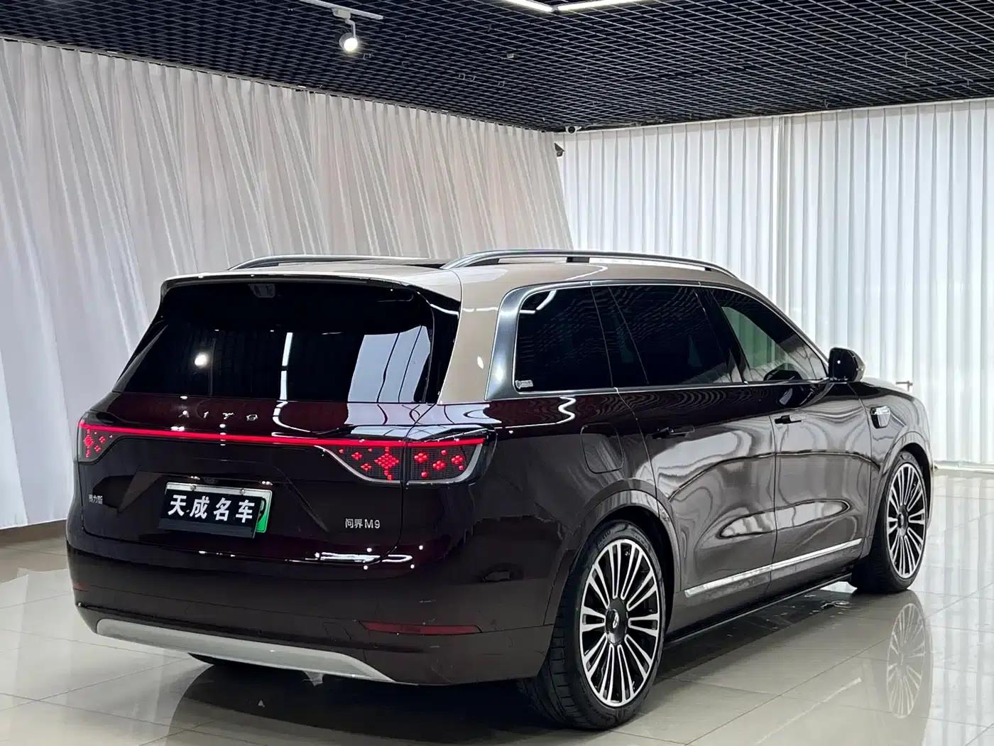 Wenjie M9 2025 Ultra Extended Range Edition 52kWh 6-Seat Version (192-line LiDAR) — миниатюра 4