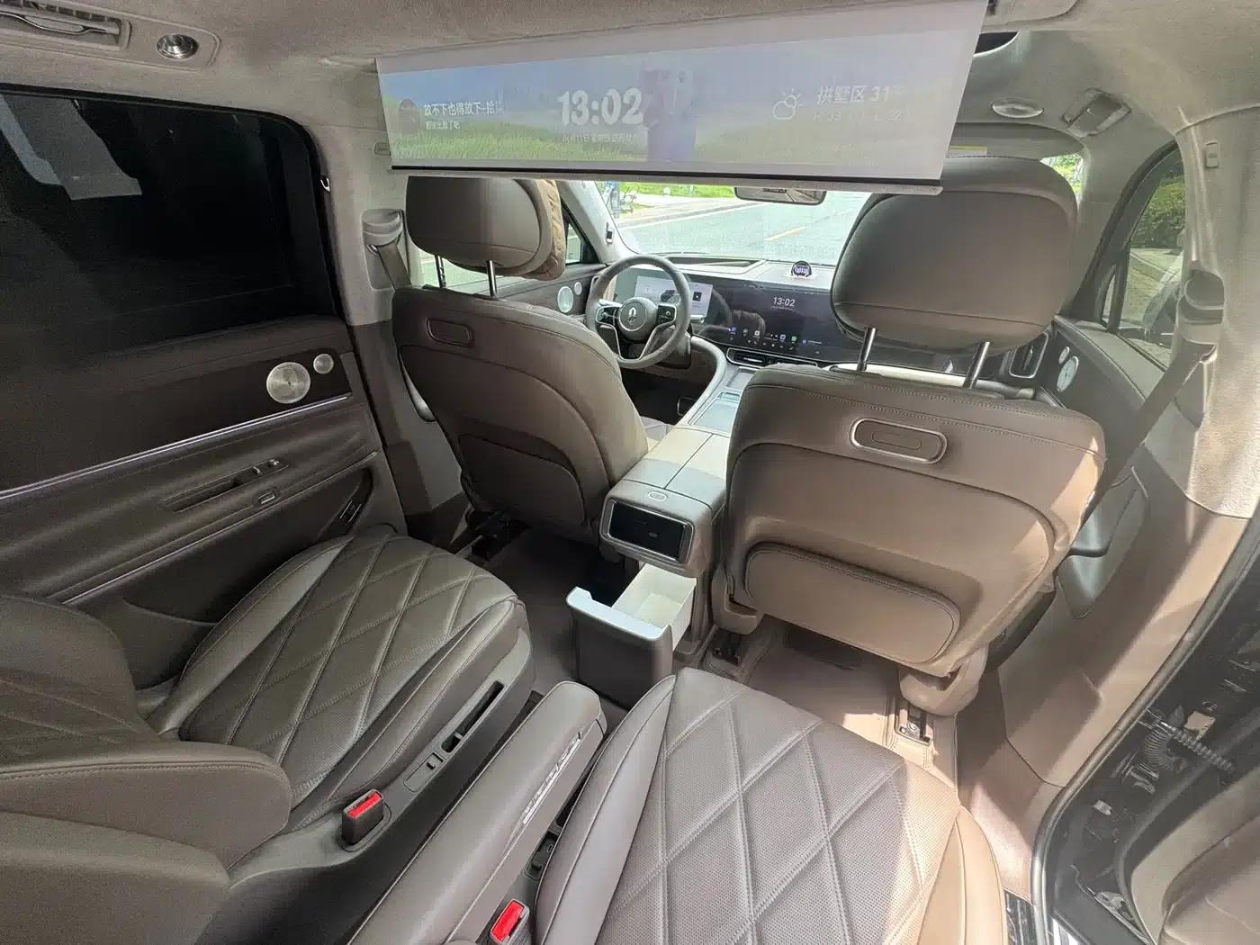 Wenjie M9 2025 Ultra Extended Range Edition (52kWh, 6-seater, 192-line LiDAR) — миниатюра 18