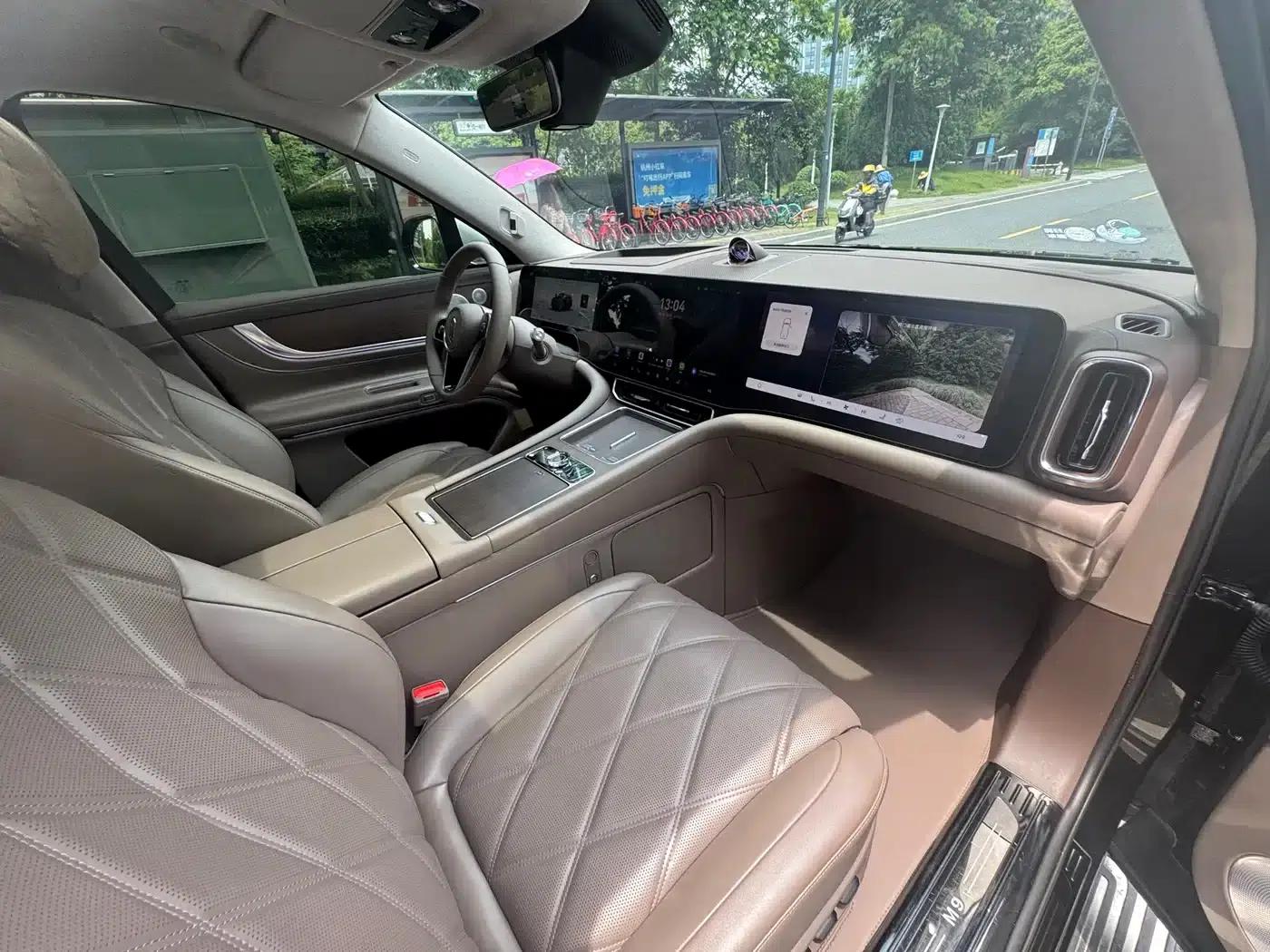 Wenjie M9 2025 Ultra Extended Range Edition (52kWh, 6-seater, 192-line LiDAR) — миниатюра 21