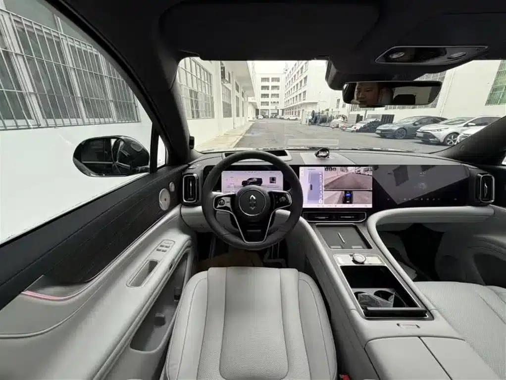 Wenjie M9 2024 Range Extended Ultra Edition 42kWh 6-Seater — миниатюра 8