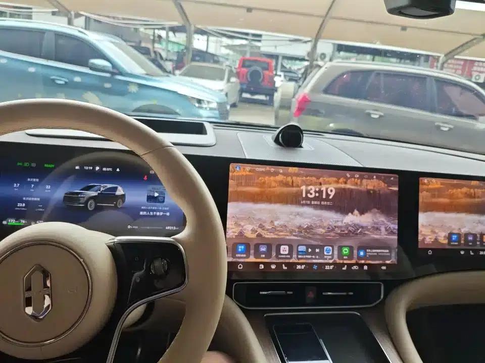 Wenjie M9 2024 Range Extended Ultra Edition 42kWh 6-Seater — миниатюра 4