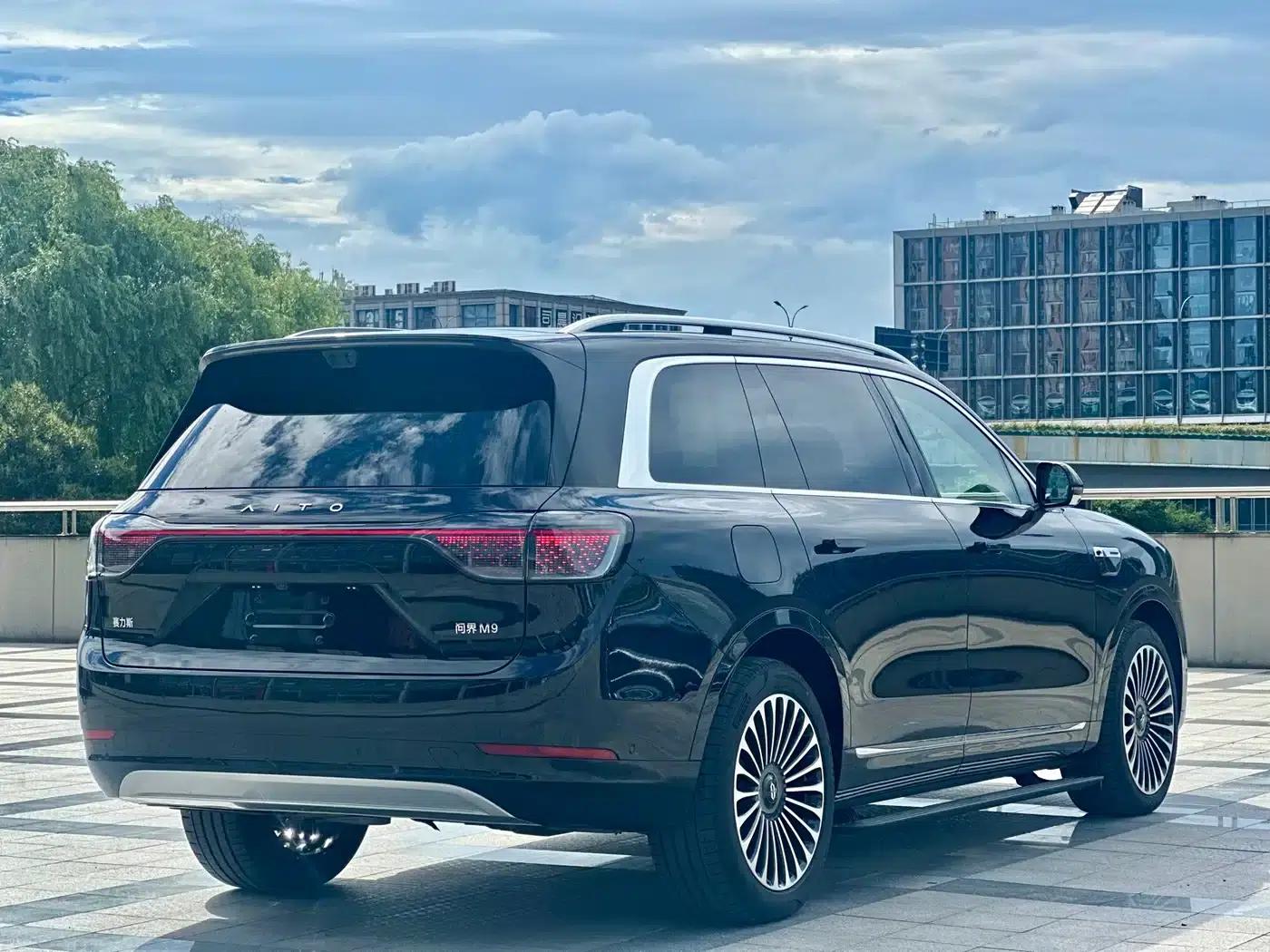 Wenjie M9 2025 Ultra Extended Range Edition 52kWh 6-Seat Version (192-line LiDAR) — миниатюра 18