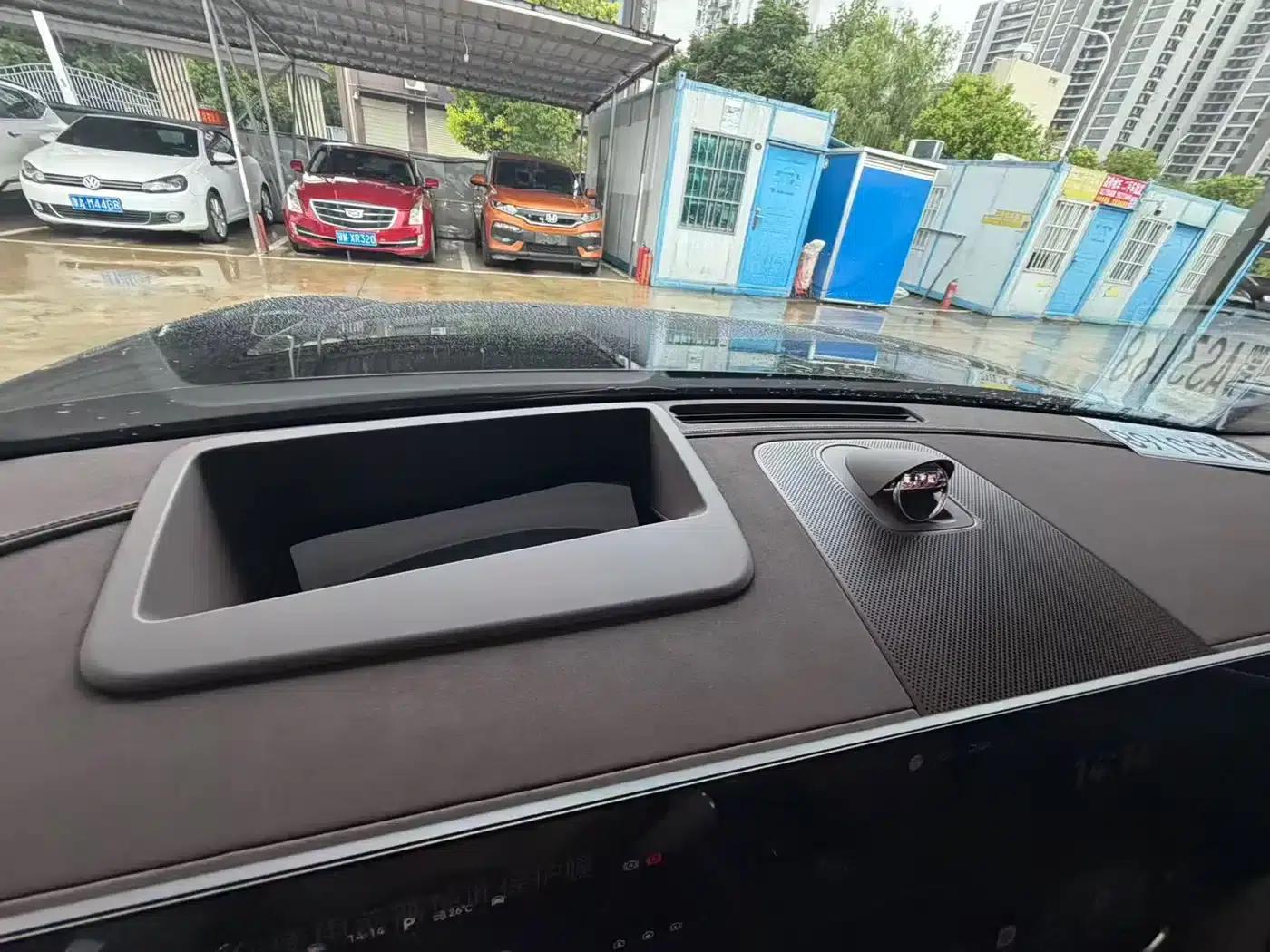 Wenjie M9 2025 Extended Range Max Edition 52kWh 6-Seat Version (896-line LiDAR) — миниатюра 16
