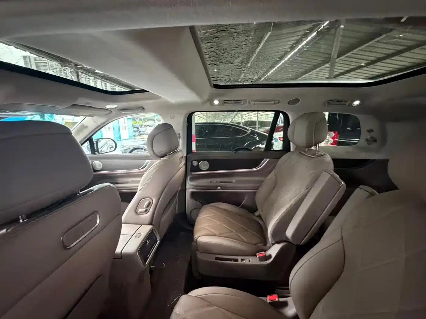 Wenjie M9 2025 Extended Range Max Edition 52kWh 6-Seat Version (896-line LiDAR) — миниатюра 18