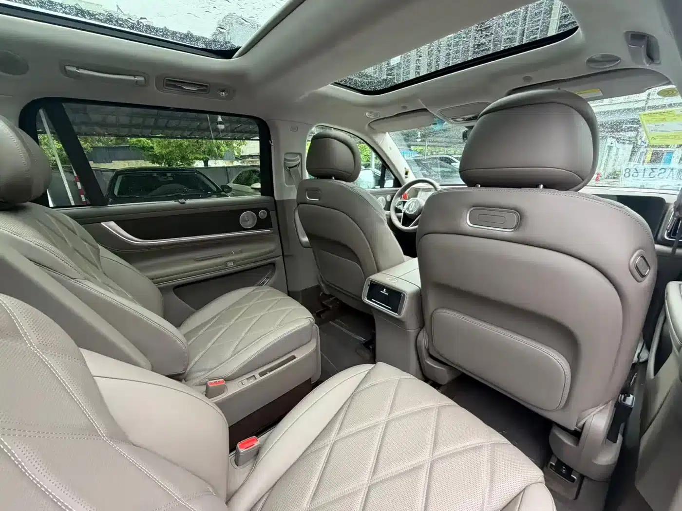 Wenjie M9 2025 Extended Range Max Edition 52kWh 6-Seat Version (896-line LiDAR) — миниатюра 6