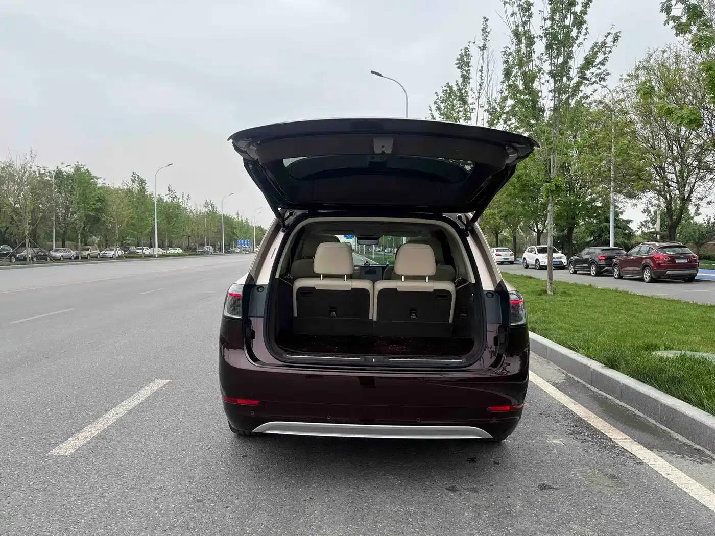 Wenjie M9 2025 Ultra Extended Range Edition (52kWh, 6-seater, 192-line LiDAR) — миниатюра 18