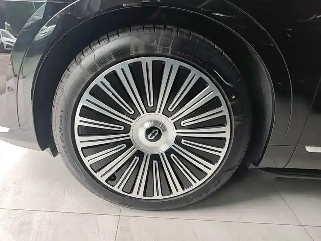 Wenjie M9 2025 Ultra Extended Range Edition 52kWh 6-Seat Version (192-line LiDAR) — миниатюра 25