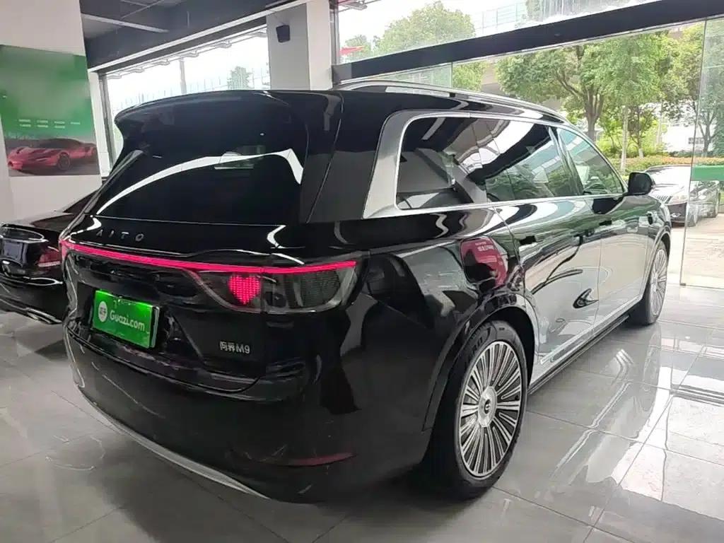 Wenjie M9 2025 Ultra Extended Range Edition 52kWh 6-Seat Version (192-line LiDAR) — миниатюра 5