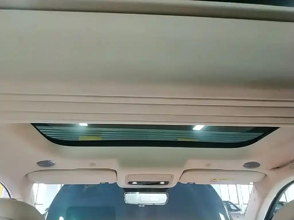Wenjie M9 2025 Pure Electric Ultra Edition 100kWh 6-Seat Version (192-line LiDAR) — миниатюра 18