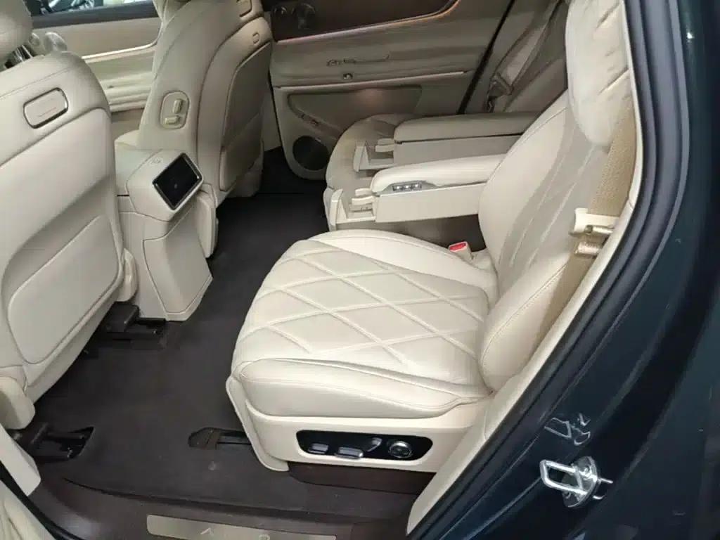 Wenjie M9 2025 Pure Electric Ultra Edition 100kWh 6-Seat Version (192-line LiDAR) — миниатюра 17