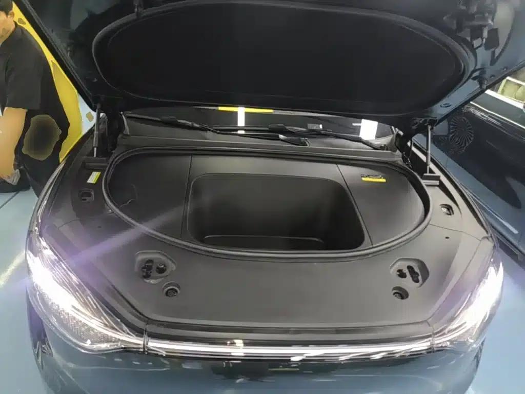 Wenjie M9 2025 Pure Electric Ultra Edition 100kWh 6-Seat Version (192-line LiDAR) — миниатюра 20