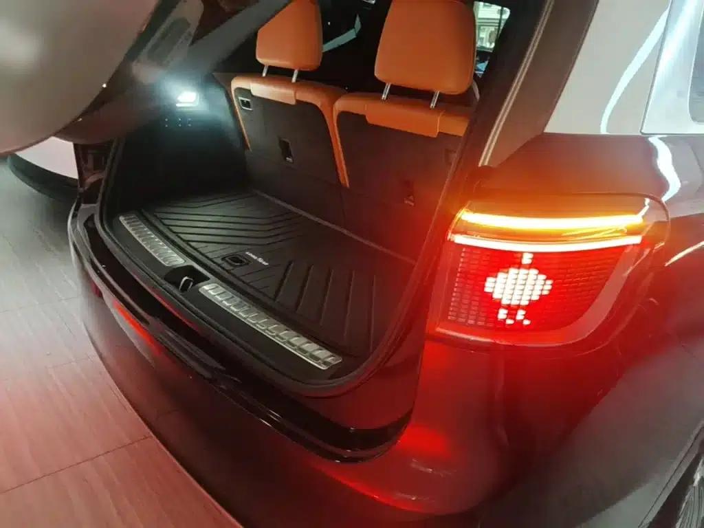 Wenjie M9 2025 Extended Range Max Edition 52kWh 6-Seat Version (192-line LiDAR) — миниатюра 15