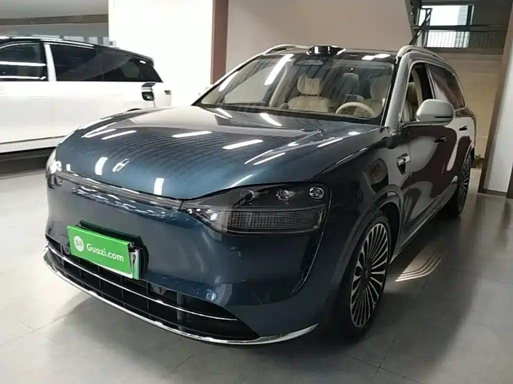 Wenjie M9 2025 Ultra Extended Range Edition 52kWh 6-Seat Version (192-line LiDAR) — миниатюра 1