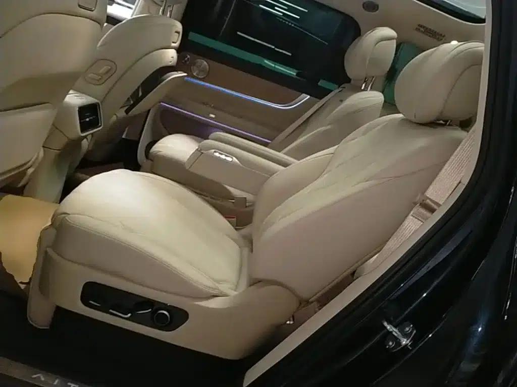 Wenjie M9 2025 Ultra Extended Range Edition 52kWh 6-Seat Version (192-line LiDAR) — миниатюра 17