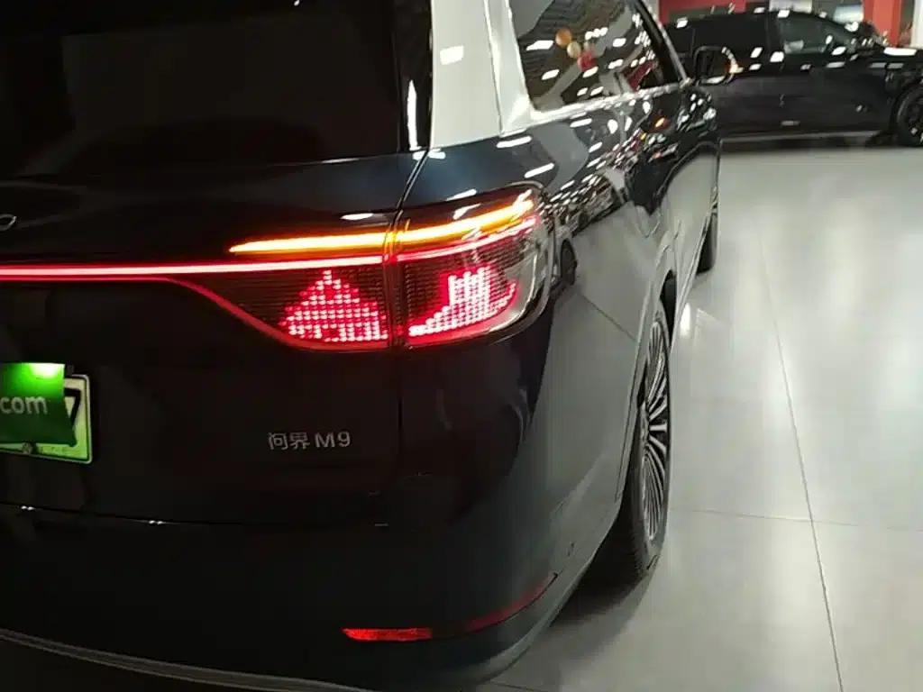 Wenjie M9 2025 Ultra Extended Range Edition 52kWh 6-Seat Version (192-line LiDAR) — миниатюра 8
