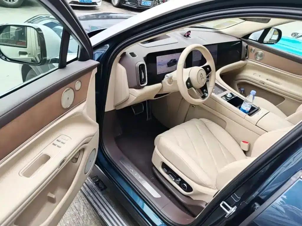 Wenjie M9 2025 Ultra Extended Range Edition 52kWh 6-Seat Version (192-line LiDAR) — миниатюра 16