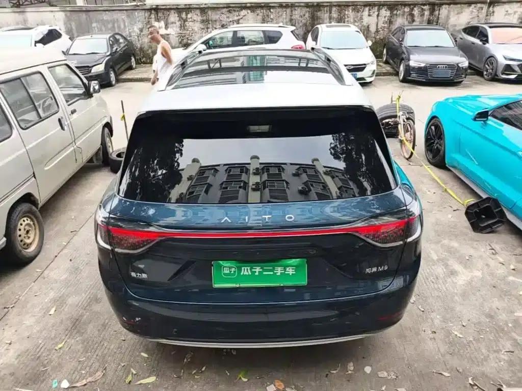 Wenjie M9 2025 Ultra Extended Range Edition 52kWh 6-Seat Version (192-line LiDAR) — миниатюра 6