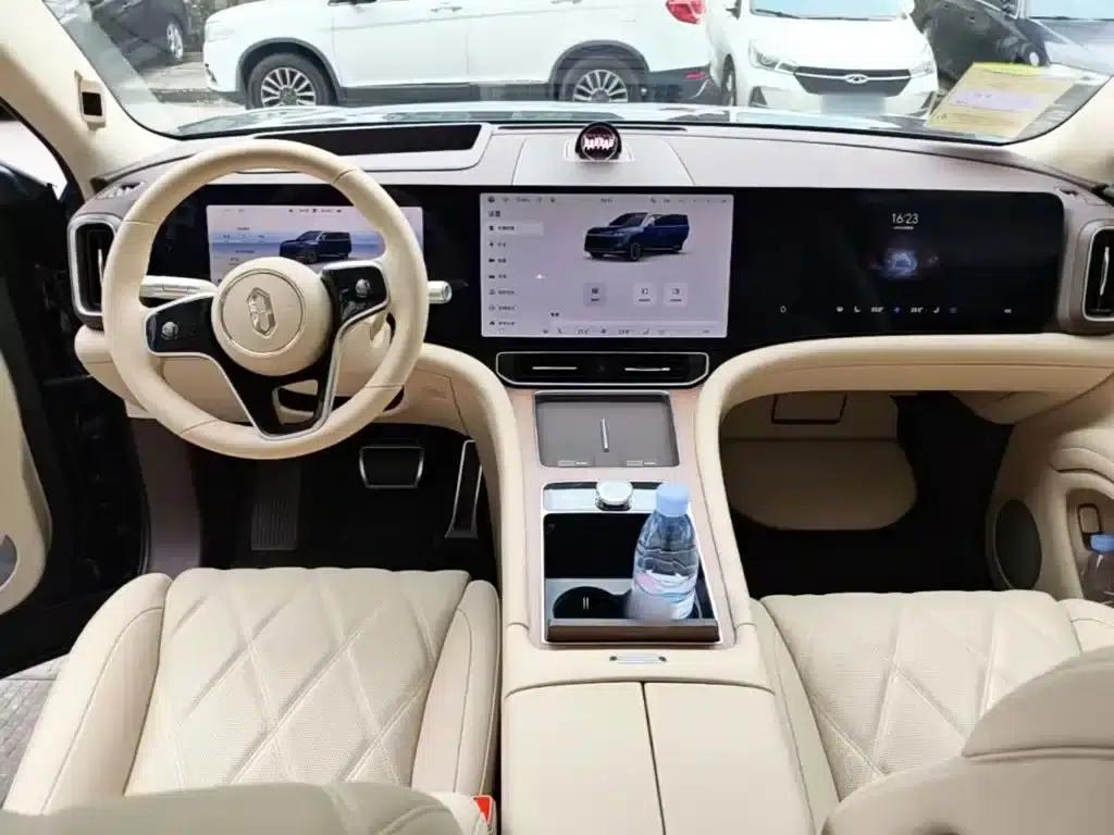 Wenjie M9 2025 Ultra Extended Range Edition 52kWh 6-Seat Version (192-line LiDAR) — миниатюра 10