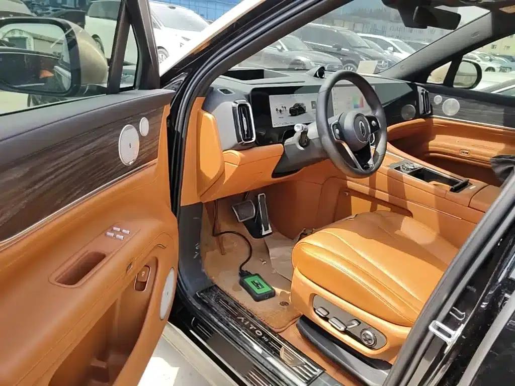 Wenjie M9 2025 Ultra Extended Range Edition 52kWh 6-Seat Version (192-line LiDAR) — миниатюра 16
