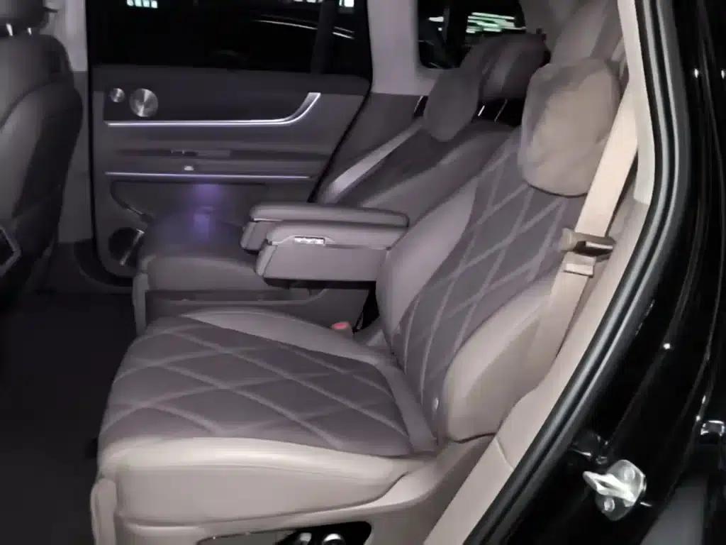 Wenjie M9 2025 Ultra Extended Range Edition 52kWh 6-Seat Version (192-line LiDAR) — миниатюра 17