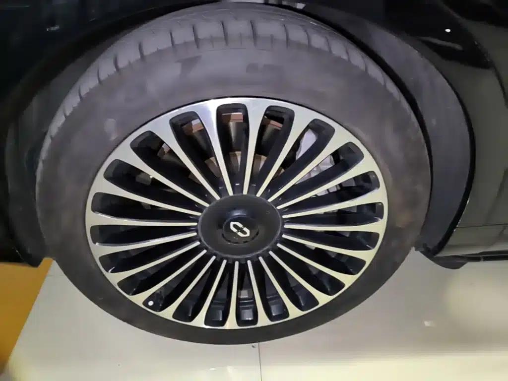 Wenjie M9 2025 Ultra Extended Range Edition 52kWh 6-Seat Version (192-line LiDAR) — миниатюра 23