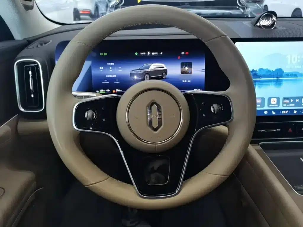 Wenjie M9 2025 Ultra Extended Range Edition 52kWh 6-Seat Version (192-line LiDAR) — миниатюра 11