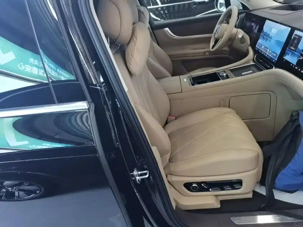 Wenjie M9 2025 Ultra Extended Range Edition 52kWh 6-Seat Version (192-line LiDAR) — миниатюра 25