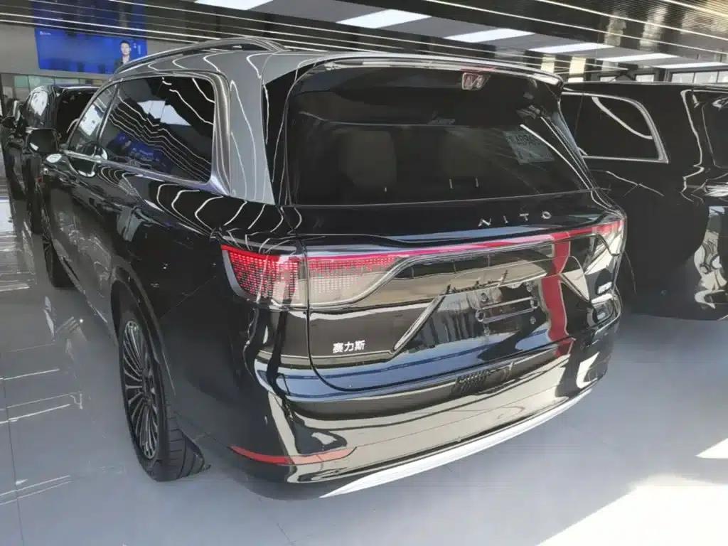 Wenjie M9 2025 Ultra Extended Range Edition 52kWh 6-Seat Version (192-line LiDAR) — миниатюра 6