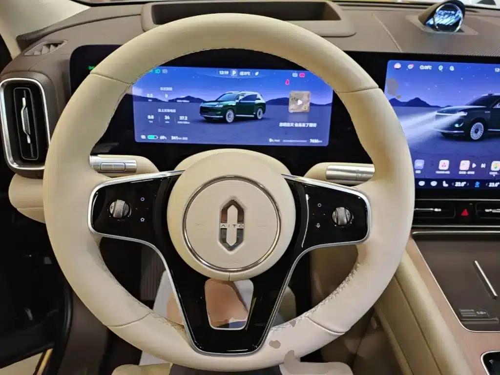 Wenjie M9 2025 Pure Electric Ultra Edition 100kWh 6-Seat Version (192-line LiDAR) — миниатюра 11