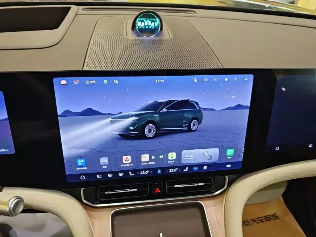Wenjie M9 2025 Pure Electric Ultra Edition 100kWh 6-Seat Version (192-line LiDAR) — миниатюра 13