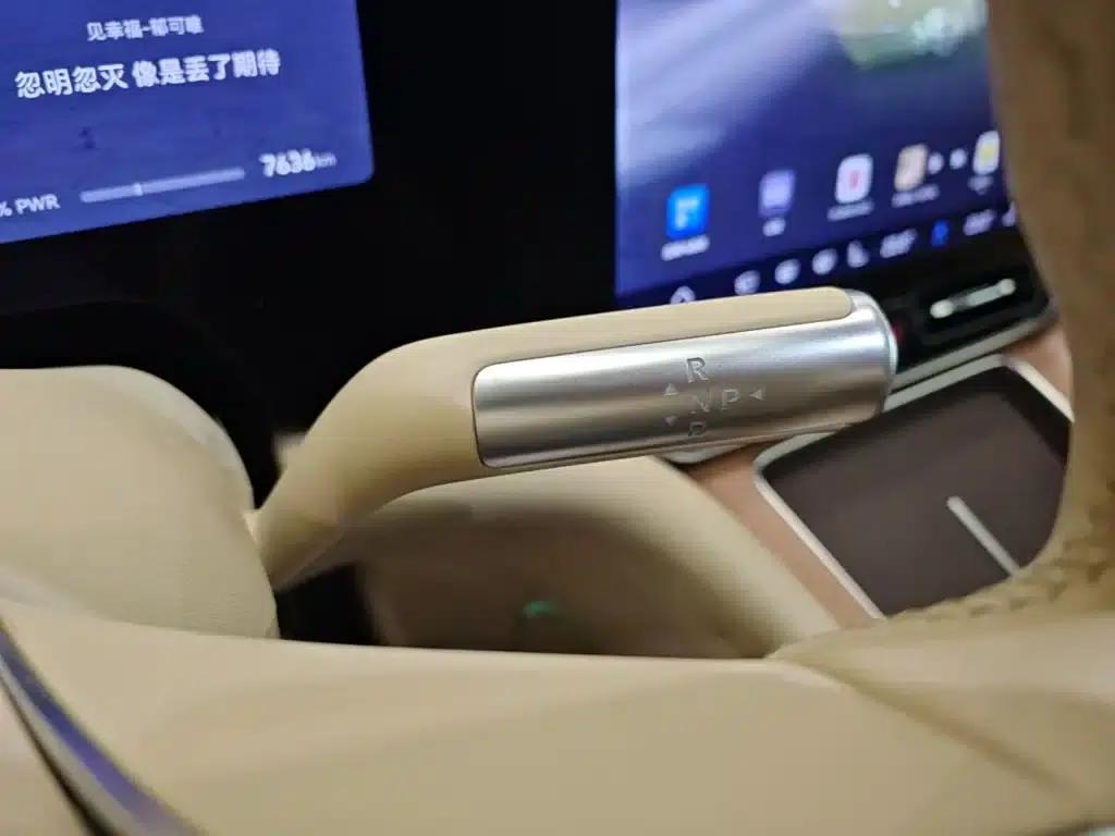 Wenjie M9 2025 Pure Electric Ultra Edition 100kWh 6-Seat Version (192-line LiDAR) — миниатюра 14
