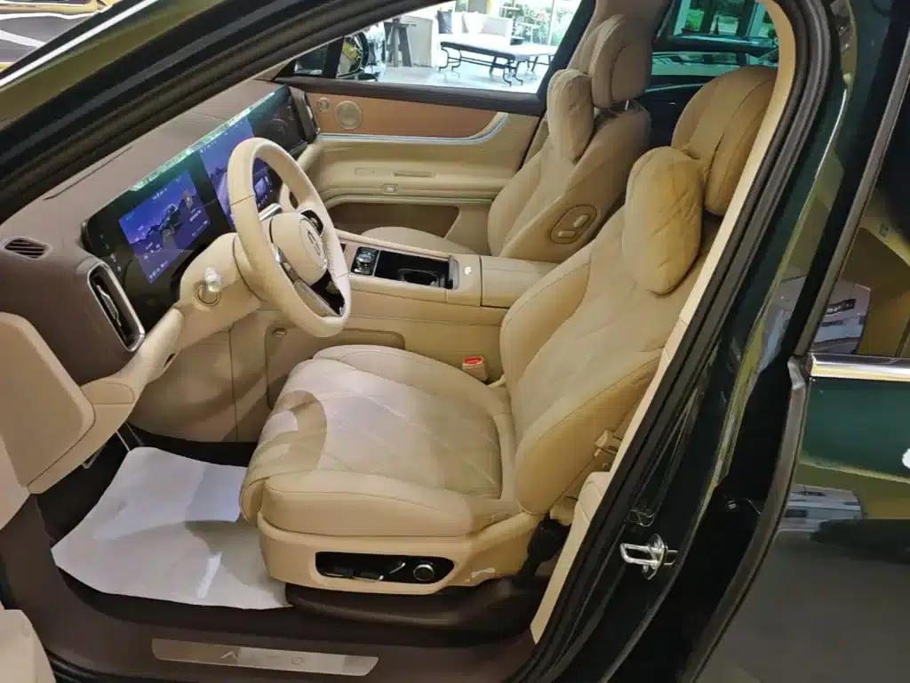Wenjie M9 2025 Pure Electric Ultra Edition 100kWh 6-Seat Version (192-line LiDAR) — миниатюра 15