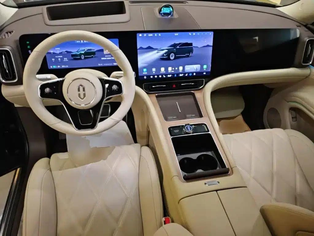 Wenjie M9 2025 Pure Electric Ultra Edition 100kWh 6-Seat Version (192-line LiDAR) — миниатюра 10
