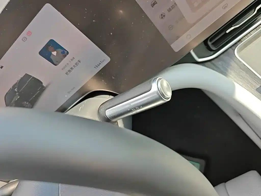 Wenjie M9 2025 Extended Range Max Edition 52kWh 6-Seat Version (192-line LiDAR) — миниатюра 14