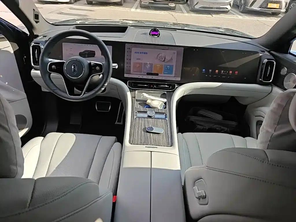 Wenjie M9 2025 Extended Range Max Edition 52kWh 6-Seat Version (192-line LiDAR) — миниатюра 10