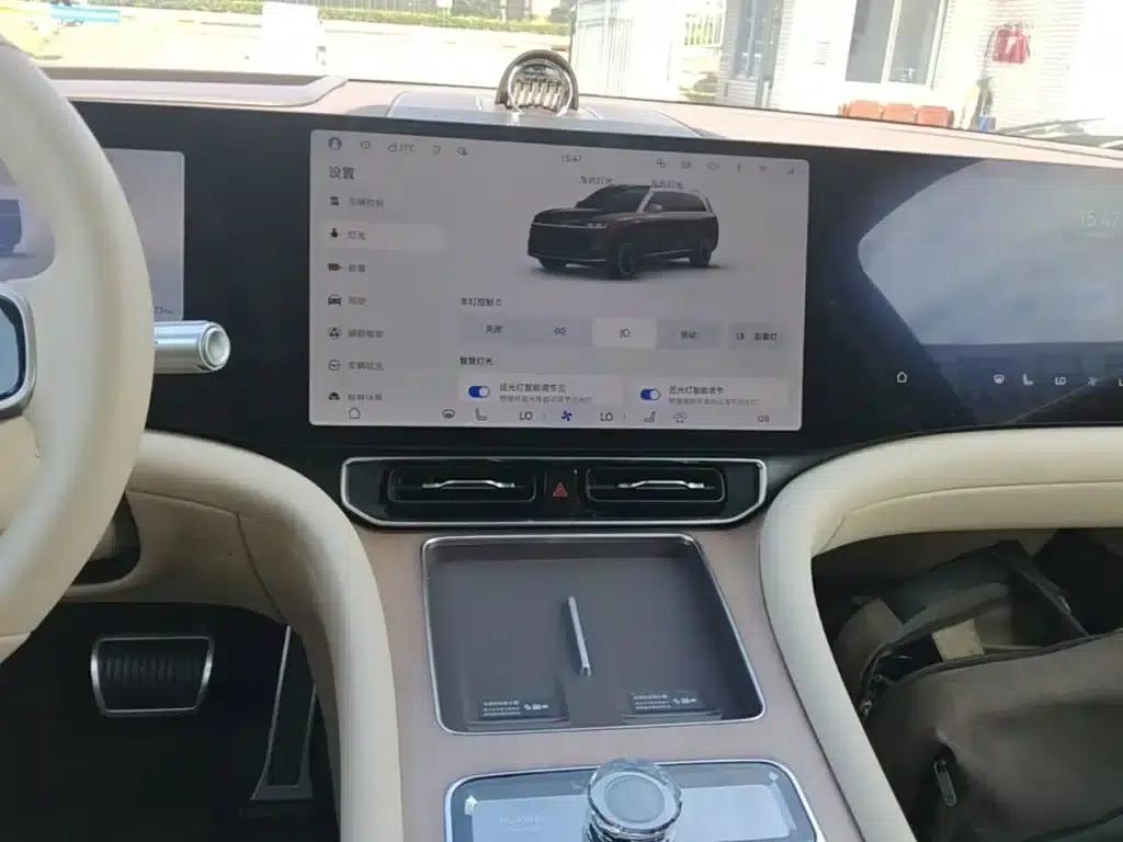 Wenjie M9 2025 Ultra Extended Range Edition 52kWh 6-Seat Version (192-line LiDAR) — миниатюра 13