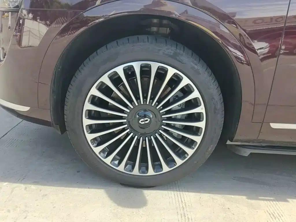 Wenjie M9 2025 Ultra Extended Range Edition 52kWh 6-Seat Version (192-line LiDAR) — миниатюра 23
