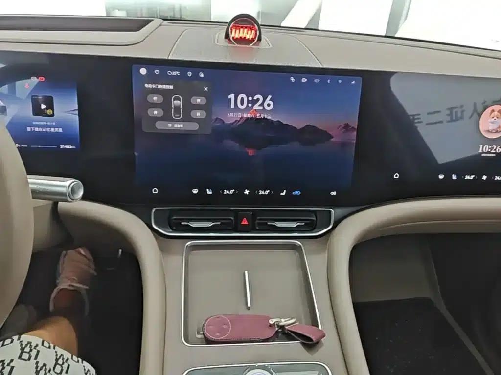 Wenjie M9 2025 Ultra Extended Range Edition (52kWh, 6-seater, 192-line LiDAR) — миниатюра 20