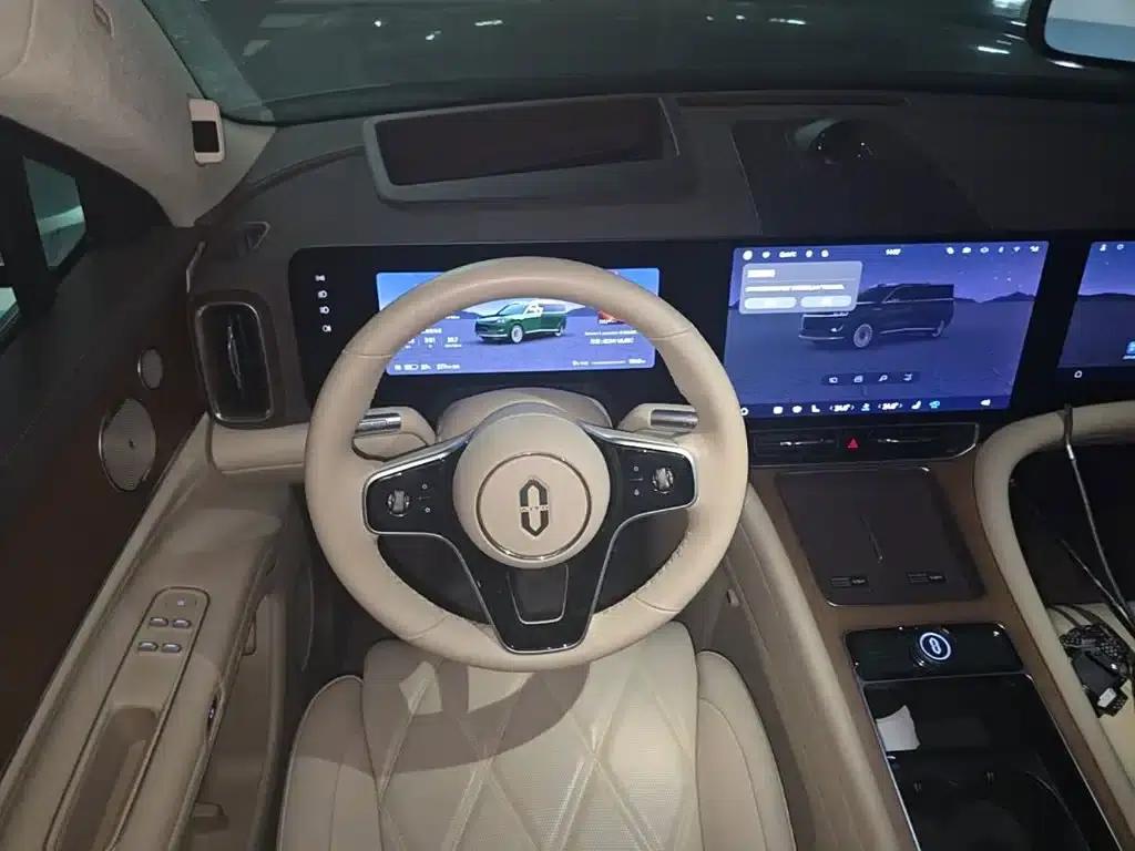 Wenjie M9 2025 Pure Electric Ultra Edition (100kWh, 6-seater, 192-line LiDAR) — миниатюра 17