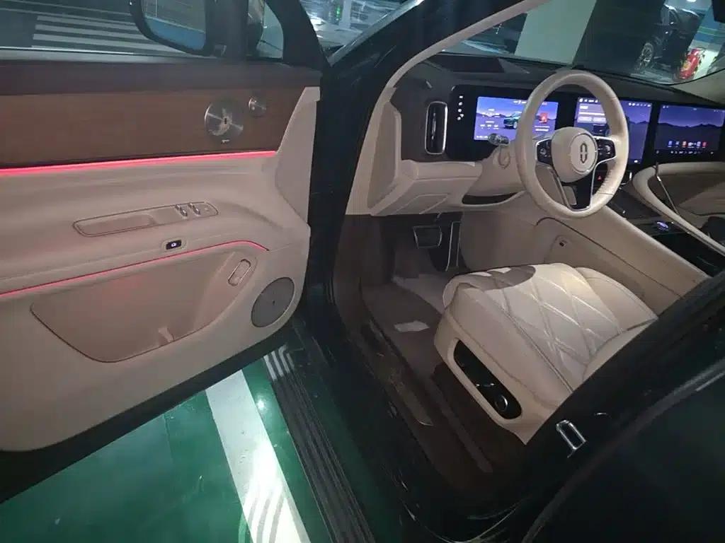 Wenjie M9 2025 Pure Electric Ultra Edition (100kWh, 6-seater, 192-line LiDAR) — миниатюра 23