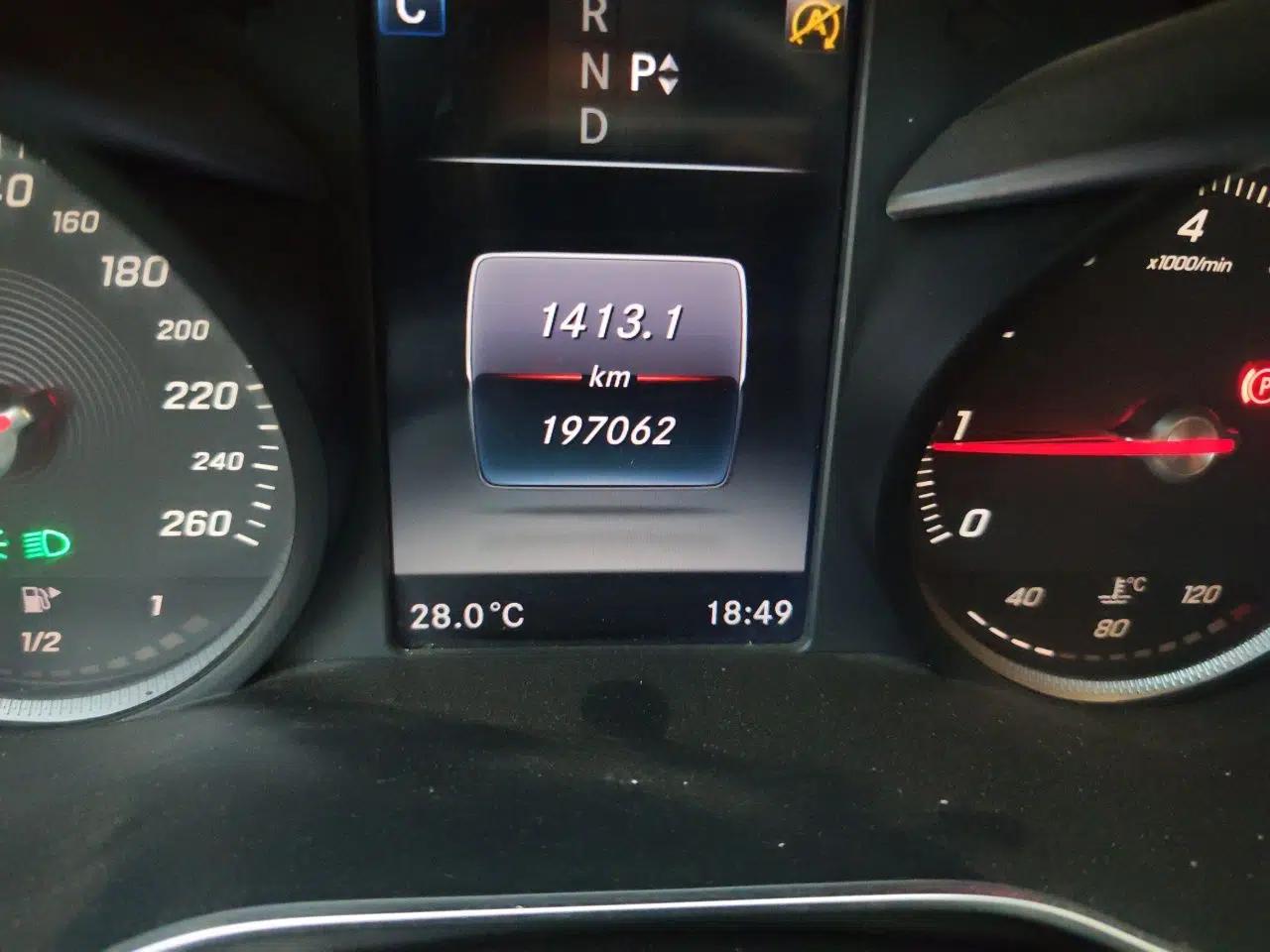 Mercedes-Benz C-Class 2016 C 200 L Sport Edition — миниатюра 12